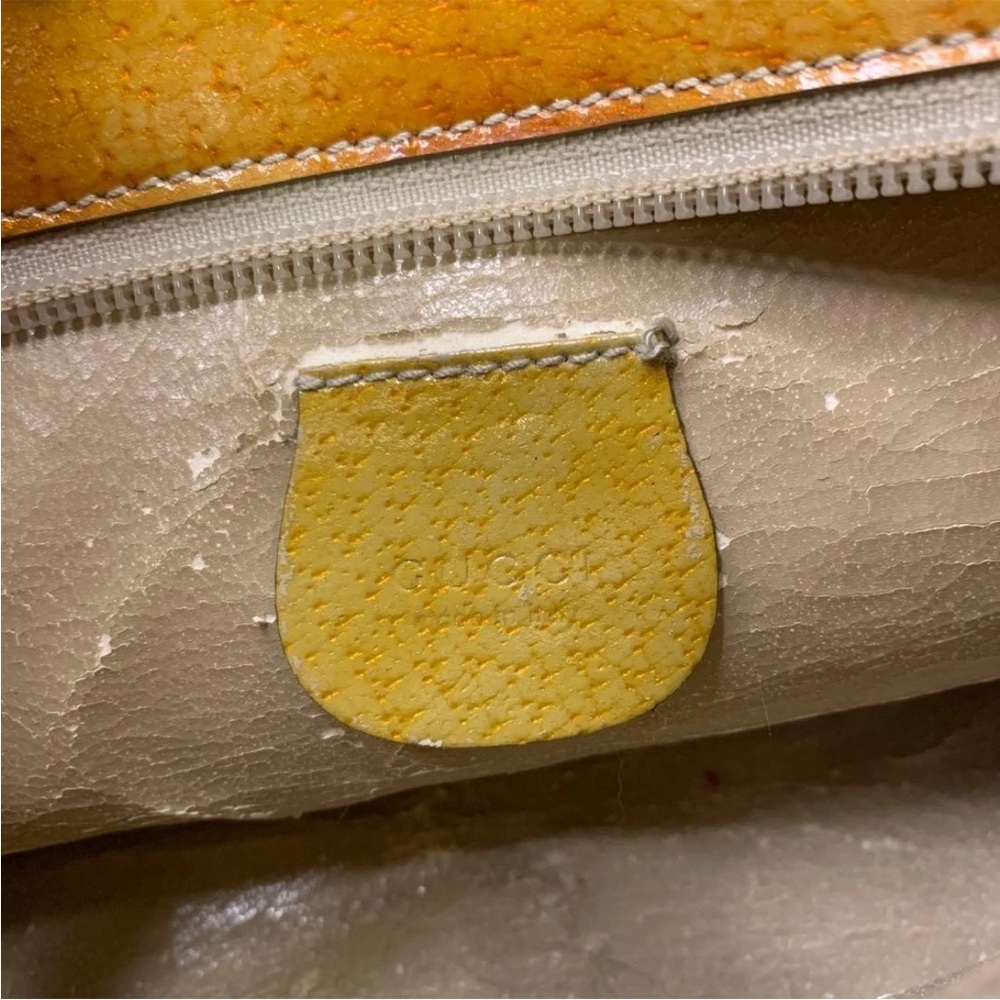 Gucci Mustard Yellow Leather Shoulder Bag - Picture 9 of 11